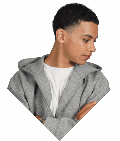 Student die naar een werkstuk kijkt