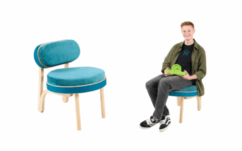 Examenstudent creatief vakman exposeert met werkstuk